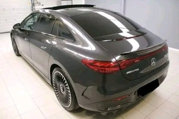 Mercedes-Benz EQC – Image 8