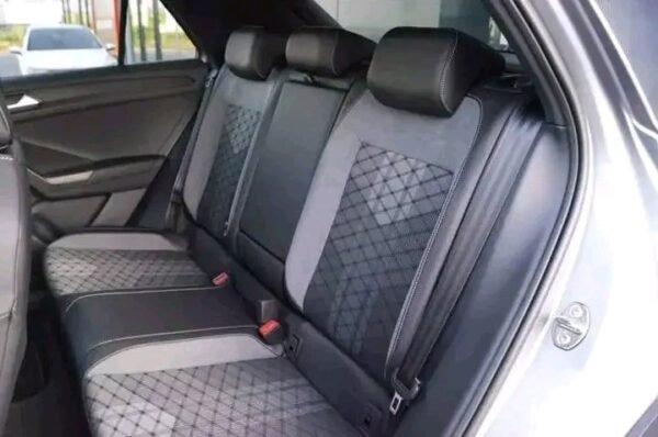 VOLKSWAGEN T-ROC – Image 14