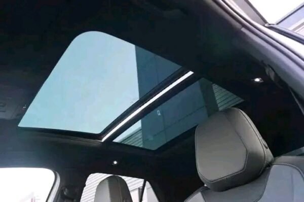 VOLKSWAGEN T-ROC – Image 13