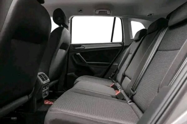 Volkswagen Tiguan – Image 18
