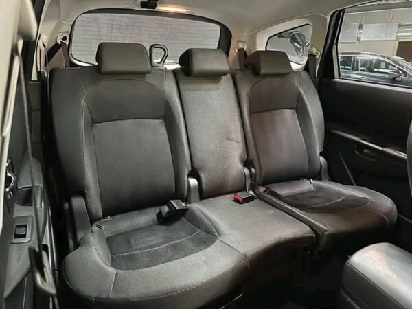 Nissan Qashqai+2 – Image 18
