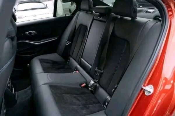 BMW 3 Series – Image 10