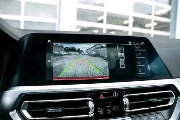 BMW 3 Series – Image 6