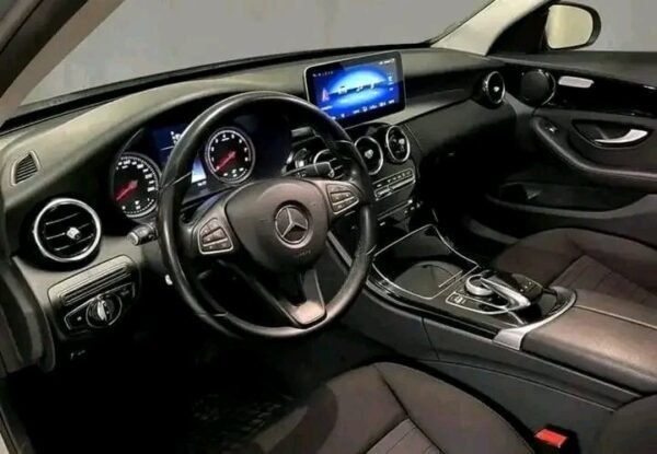 Mercedes-Benz C-Class – Image 5