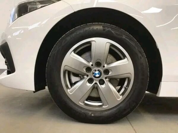 BMW 118i - Image 8