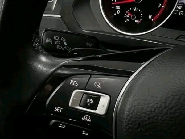 Volkswagen Tiguan – Image 5