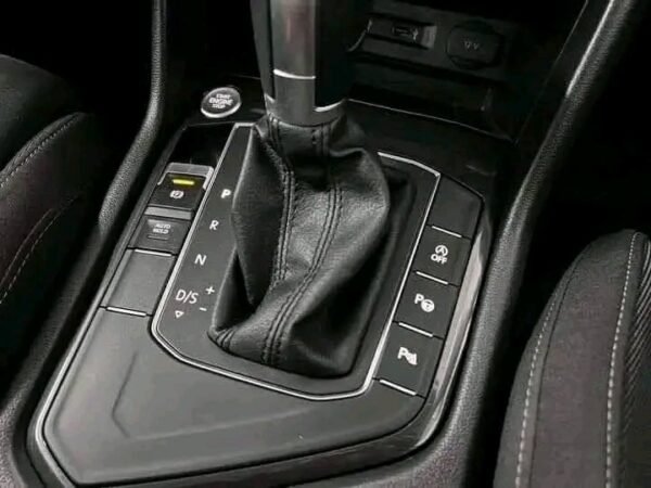 Volkswagen Tiguan – Image 18