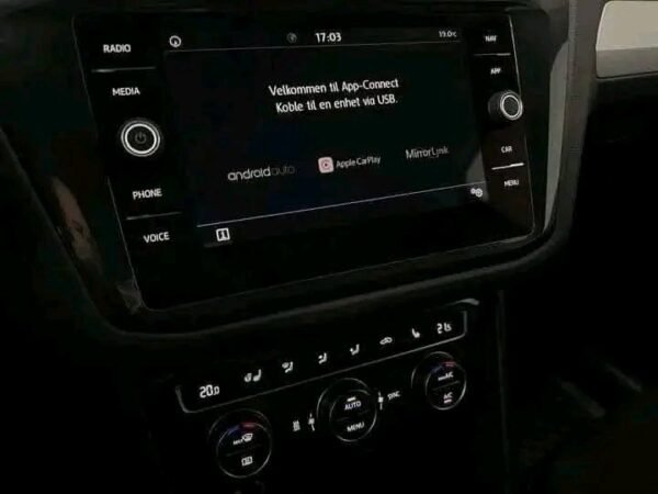 Volkswagen Tiguan – Image 11