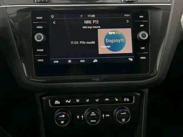 Volkswagen Tiguan – Image 31