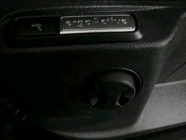 Volkswagen Tiguan – Image 12