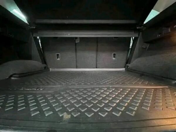 Volkswagen Tiguan – Image 17