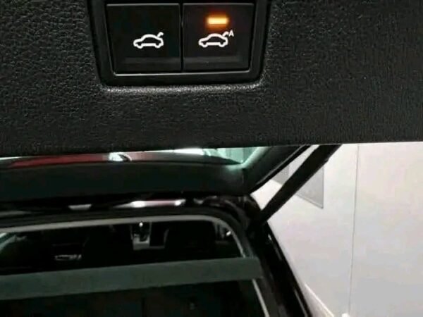 Volkswagen Tiguan – Image 25