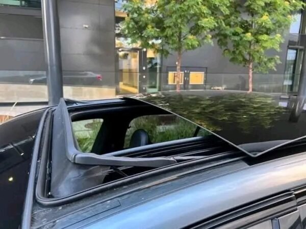 Mercedes-Benz C-Class – Image 16