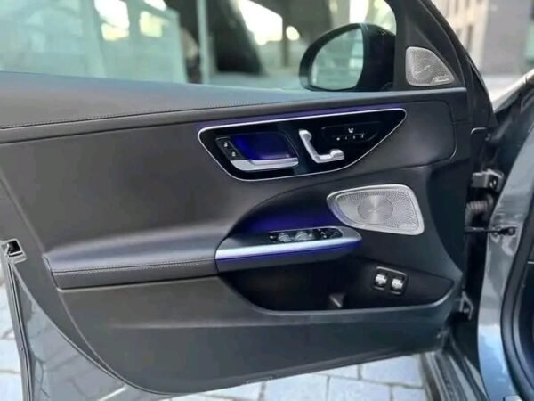 Mercedes-Benz C-Class – Image 6