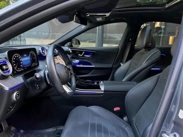 Mercedes-Benz C-Class – Image 3