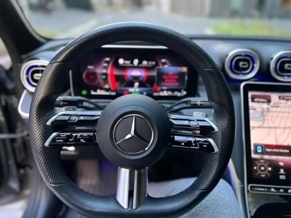 Mercedes-Benz C-Class – Image 5