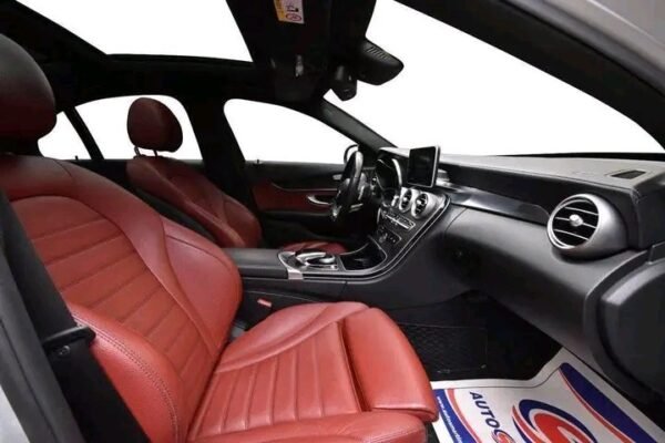 Mercedes-Benz C-Class – Image 28