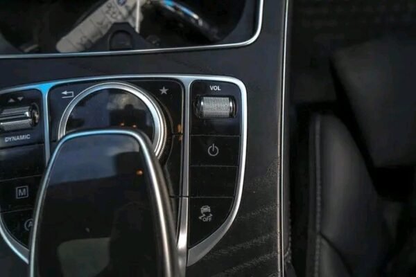 Mercedes-Benz GLC – Image 21