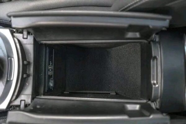 Mercedes-Benz GLC – Image 11