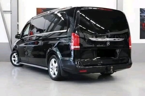 Mercedes-Benz V-Class – Image 16
