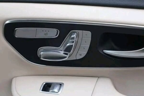 Mercedes-Benz V-Class – Image 9