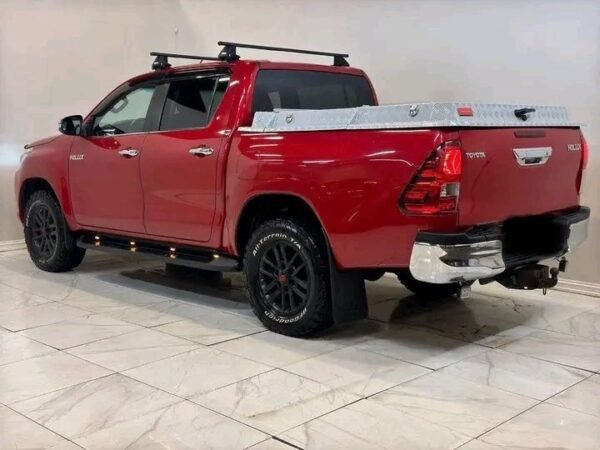 Toyota HiLux – Image 21