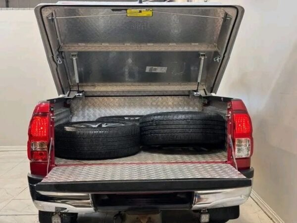 Toyota HiLux – Image 25