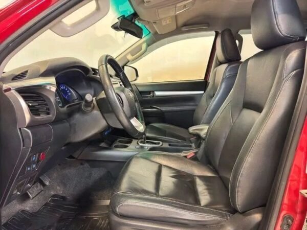 Toyota HiLux – Image 22