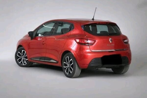 Renault Captur – Image 10