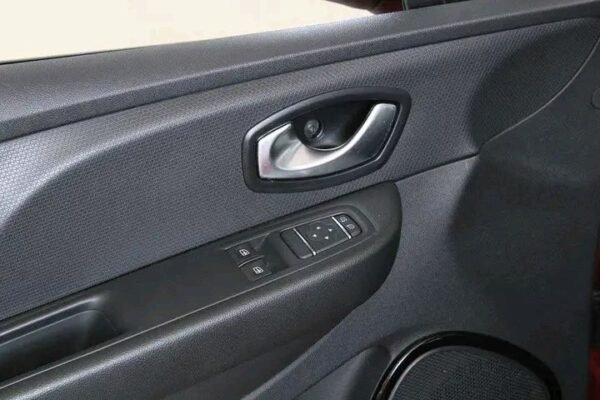 Renault Captur – Image 12