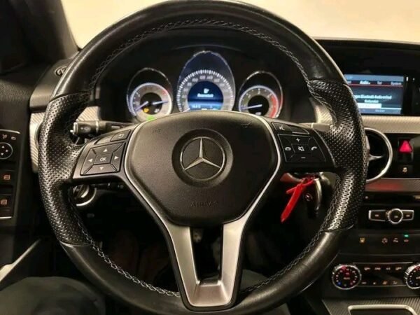 Mercedes-Benz GLK – Image 16