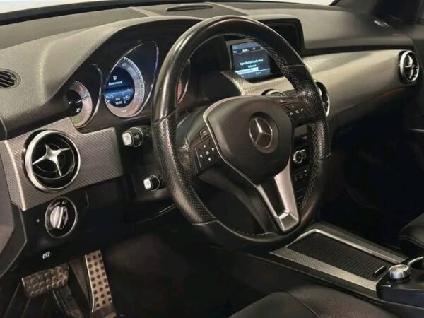 Mercedes-Benz GLK – Image 23
