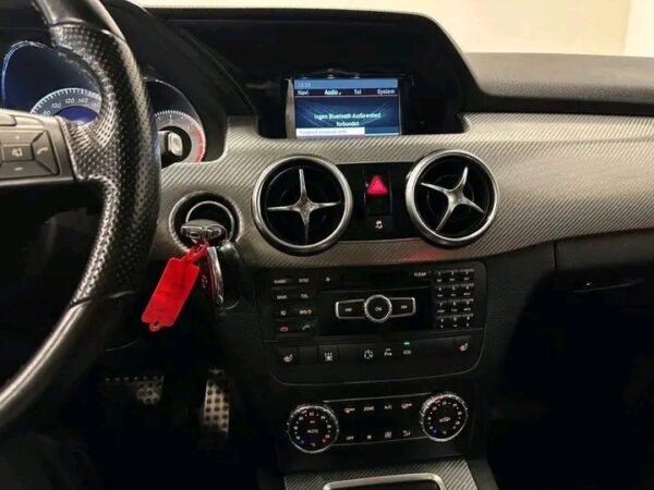 Mercedes-Benz GLK – Image 13