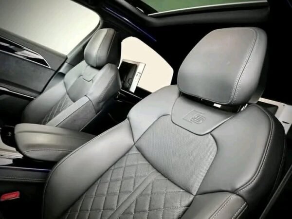 AUDI A8 60 TFSIe Quattro Tiptronic – Image 18