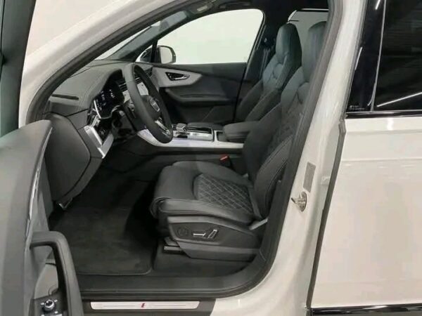 Audi SQ7 – Image 13