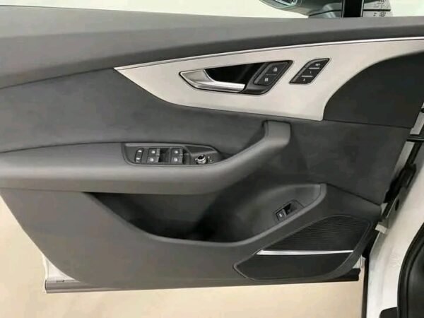 Audi SQ7 – Image 11