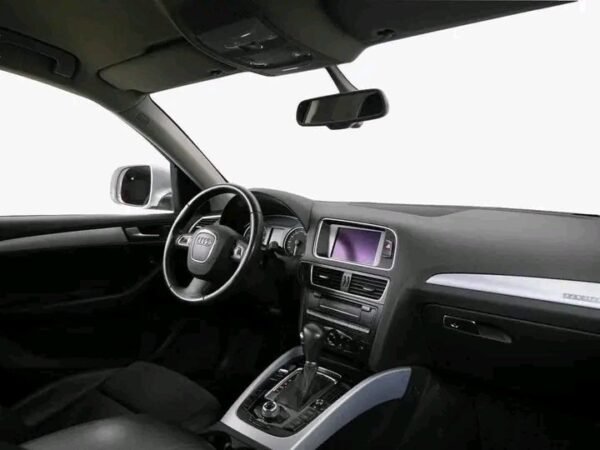 Audi Q5 2.0 TFSI Hybrid – Image 18