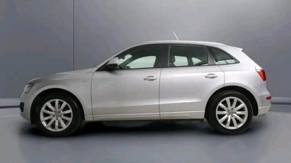 Audi Q5 2.0 TFSI Hybrid – Image 25