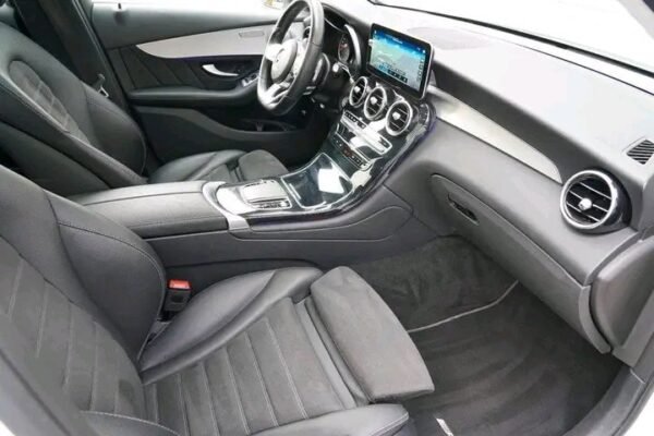 Mercedes-Benz GLC300 – Image 9