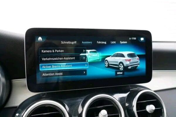 Mercedes-Benz GLC300 – Image 3