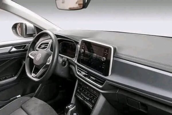Volkswagen T-Roc – Image 15
