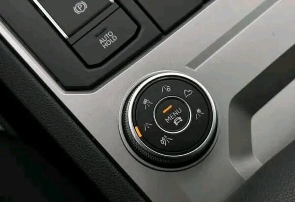 Volkswagen Touareg – Image 3