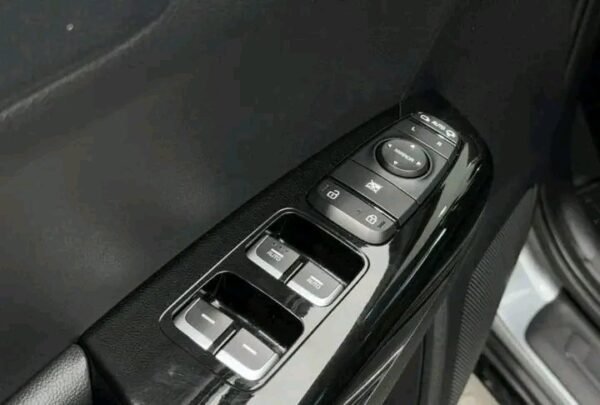 Kia Sportage – Image 17