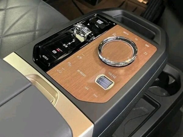 BMW iX M60 – Image 4