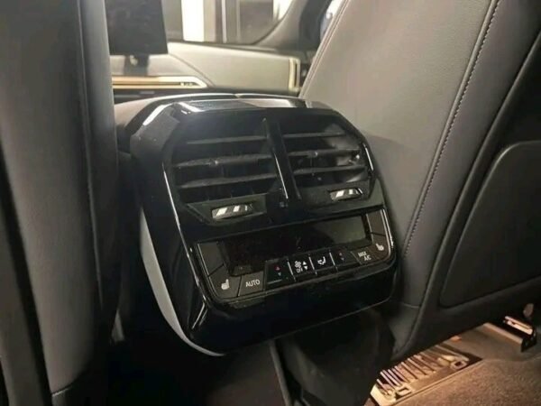 BMW iX M60 – Image 7