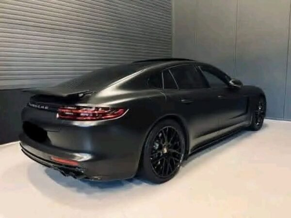 Porsche Panamera 4 – Image 59
