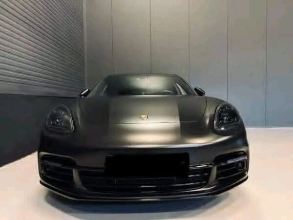 Porsche Panamera 4
