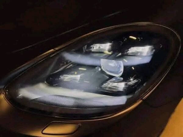 Porsche Panamera 4 – Image 45