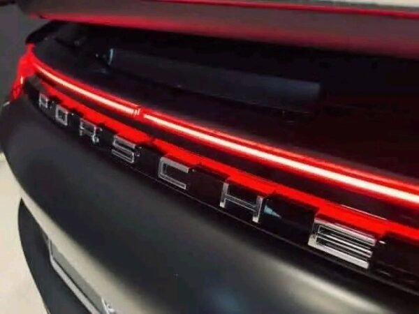 Porsche Panamera 4 – Image 32