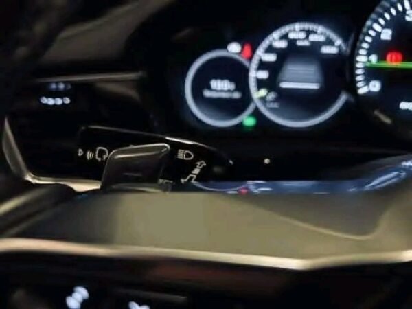 Porsche Panamera 4 – Image 26